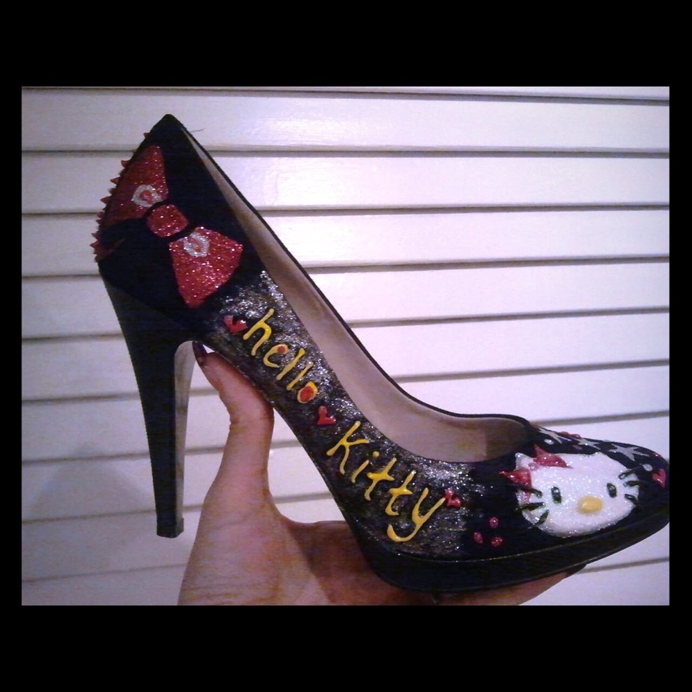 Hello Kitty hand designed heels size 7 1/2